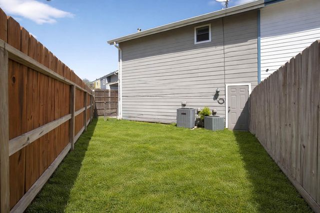 88 Lakeview Village, Conroe, TX 77356