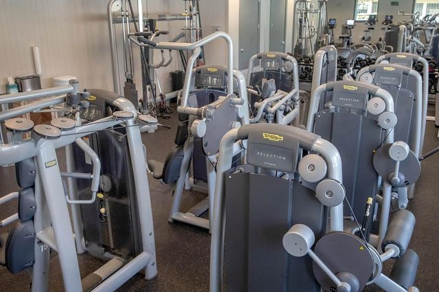 88 Lakeview Village, Conroe, TX 77356