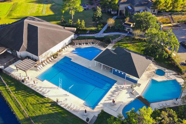 88 Lakeview Village, Conroe, TX 77356