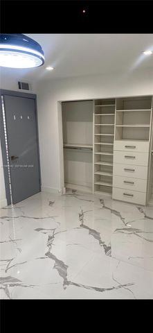 1100 W 35th St 4, Hialeah, FL 33012