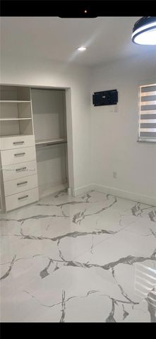 1100 W 35th St 4, Hialeah, FL 33012