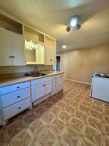 20 E 39th Street, San Angelo, TX 76903