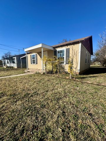 20 E 39th Street, San Angelo, TX 76903