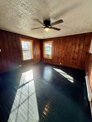 20 E 39th Street, San Angelo, TX 76903