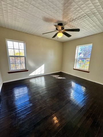 20 E 39th Street, San Angelo, TX 76903