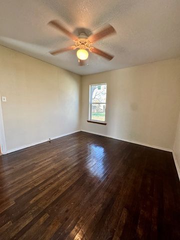 20 E 39th Street, San Angelo, TX 76903