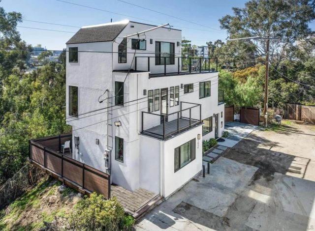 1024-1022 Pascoe St., San Diego, CA 92103