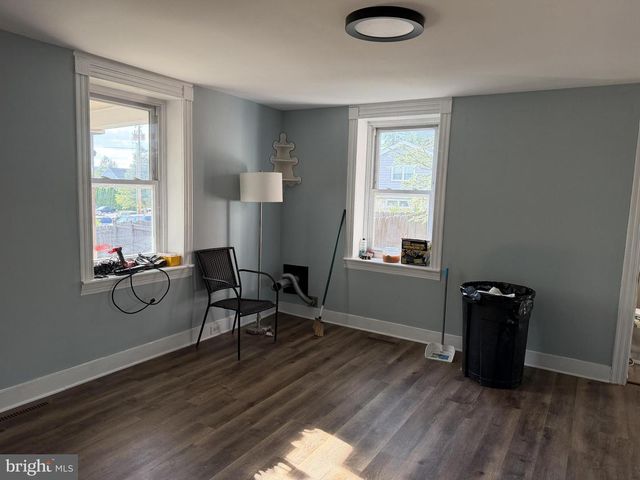 328 FRANKLIN ST, Shoemakersville, PA 19555