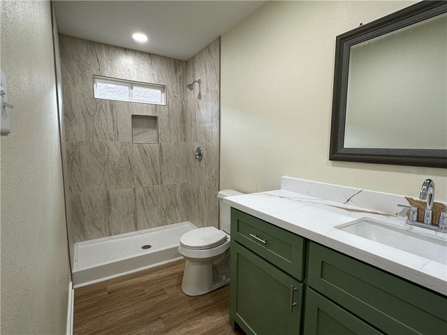 923 Craig St B, Corpus Christi, TX 78404