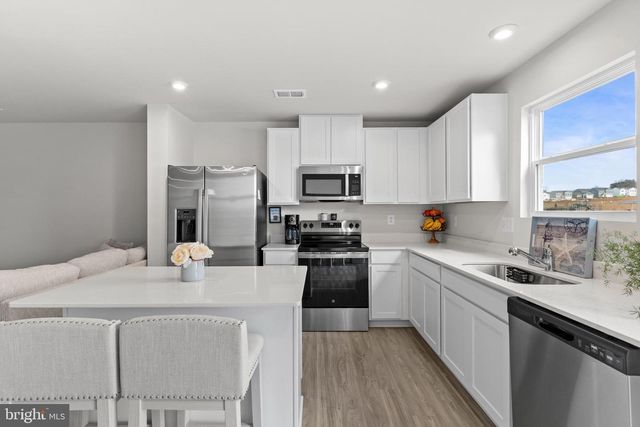 240 OLYMPUS RD, Charles Town, WV 25414