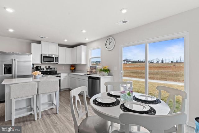 240 OLYMPUS RD, Charles Town, WV 25414