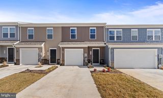 240 OLYMPUS RD, Charles Town, WV 25414