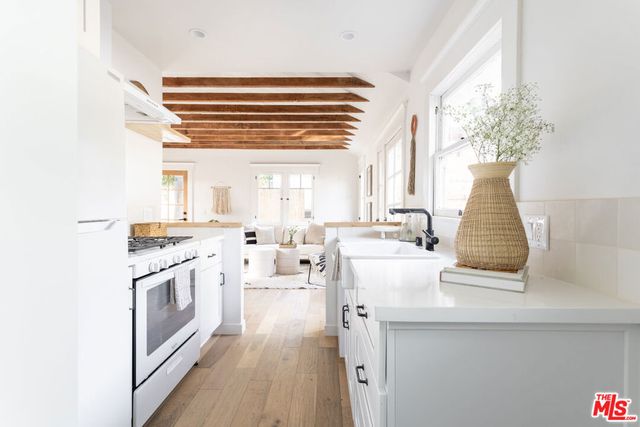 372 N Avenue 53, Los Angeles, CA 90042