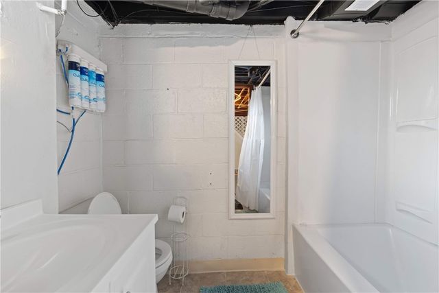 330 Wilson Dr, Penn Hills, PA 15235