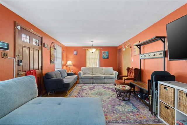 330 Wilson Dr, Penn Hills, PA 15235