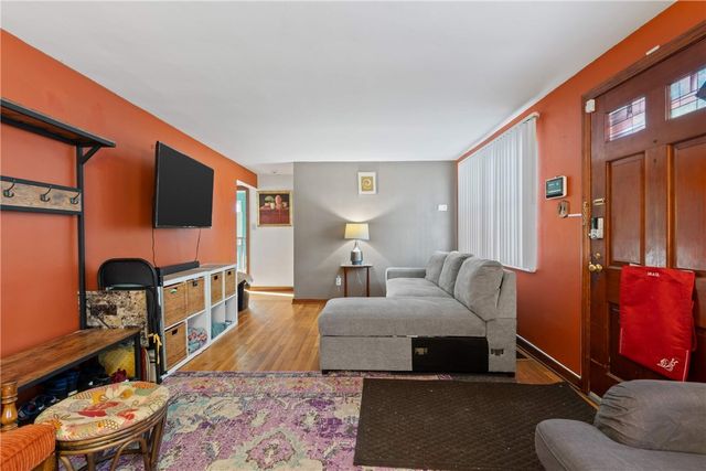 330 Wilson Dr, Penn Hills, PA 15235