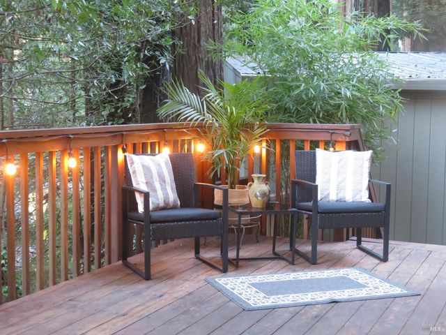 15607 Old Cazadero Rd, Guerneville, CA 95446