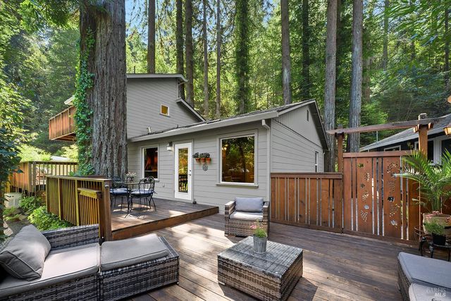 15607 Old Cazadero Rd, Guerneville, CA 95446