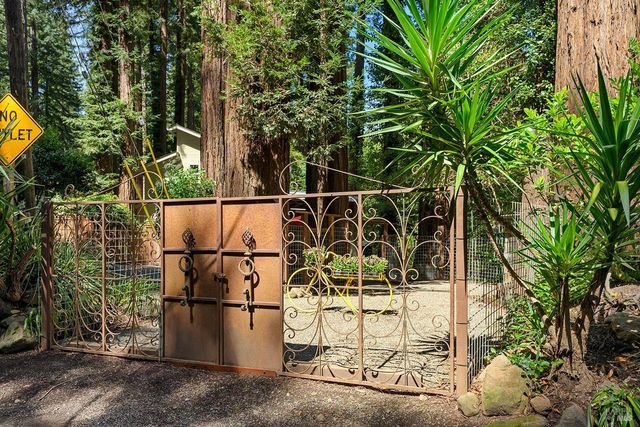 15607 Old Cazadero Rd, Guerneville, CA 95446
