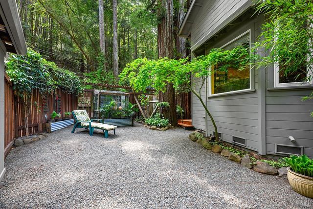 15607 Old Cazadero Rd, Guerneville, CA 95446