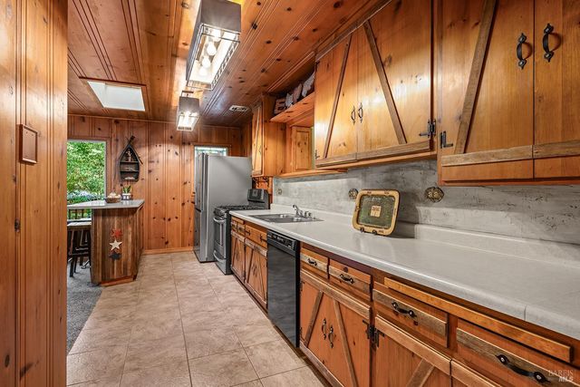 15607 Old Cazadero Rd, Guerneville, CA 95446