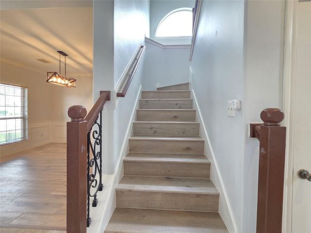 10038 Barr Lake Drive, Houston, TX 77095