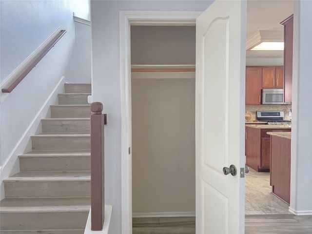 10038 Barr Lake Drive, Houston, TX 77095