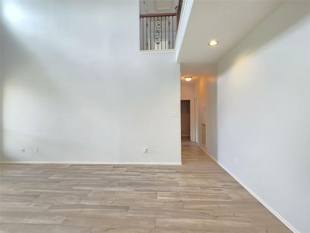 10038 Barr Lake Drive, Houston, TX 77095
