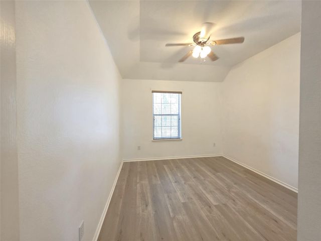 10038 Barr Lake Drive, Houston, TX 77095