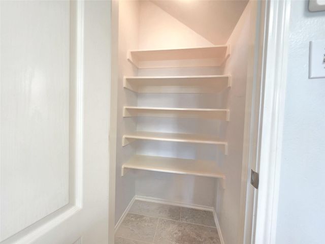 10038 Barr Lake Drive, Houston, TX 77095