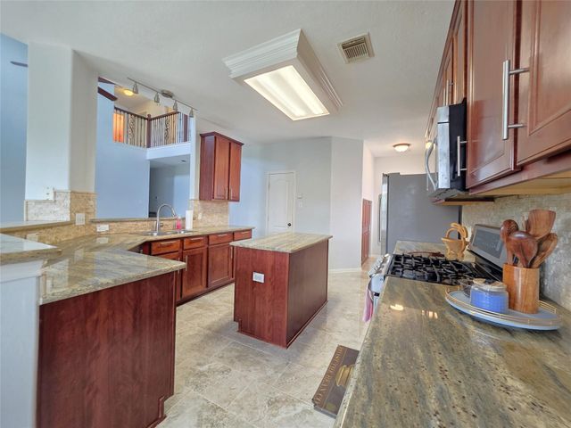 10038 Barr Lake Drive, Houston, TX 77095