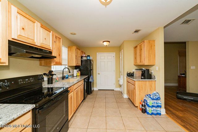 218 Dogwood Street, Waveland, MS 39576