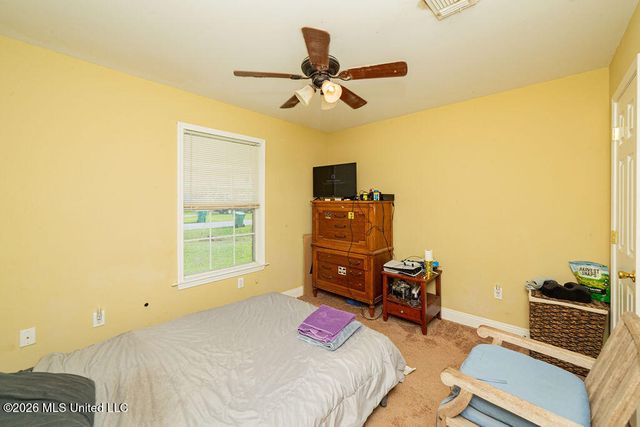 218 Dogwood Street, Waveland, MS 39576