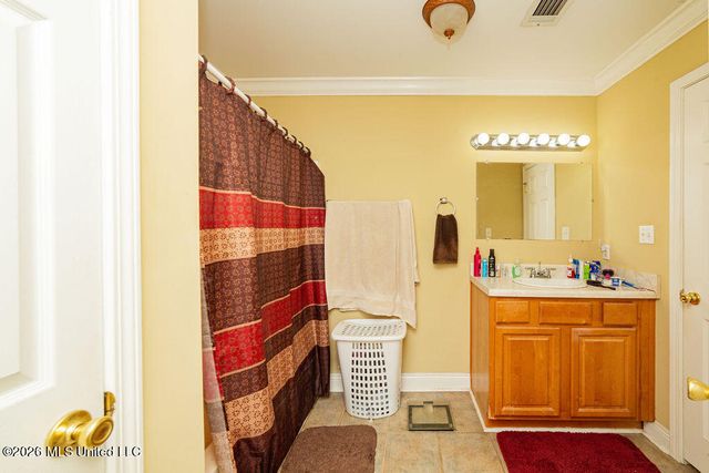 218 Dogwood Street, Waveland, MS 39576