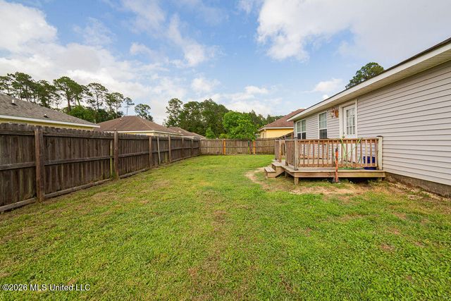 218 Dogwood Street, Waveland, MS 39576