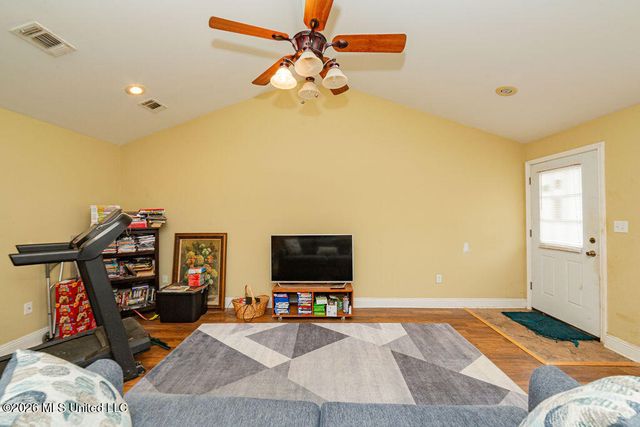 218 Dogwood Street, Waveland, MS 39576