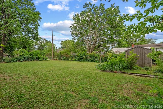 5423 Baylor Drive, Bartlesville, OK 74006