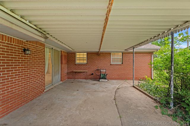 5423 Baylor Drive, Bartlesville, OK 74006