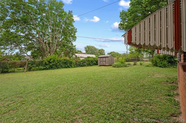 5423 Baylor Drive, Bartlesville, OK 74006