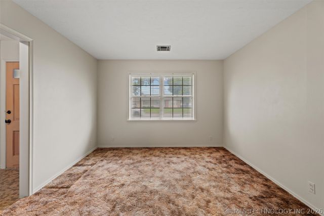 5423 Baylor Drive, Bartlesville, OK 74006