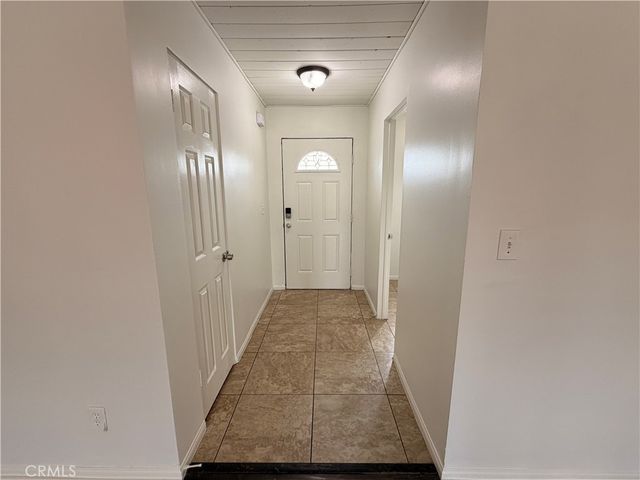 7943 Newcastle, Reseda, CA 91335
