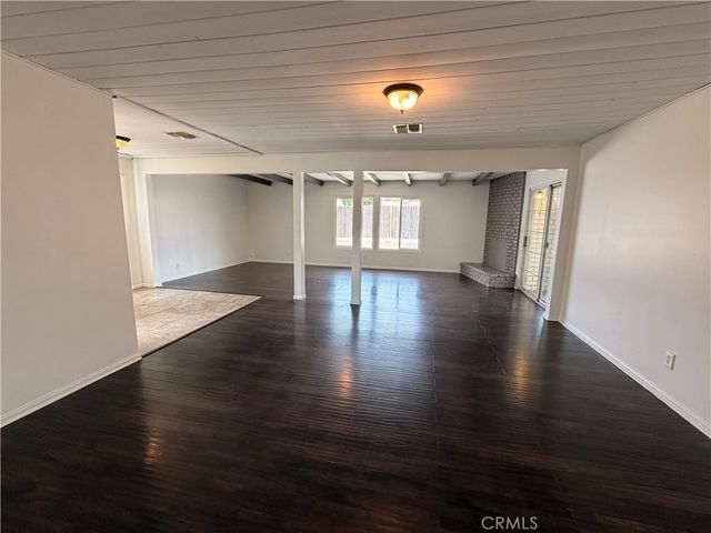 7943 Newcastle, Reseda, CA 91335