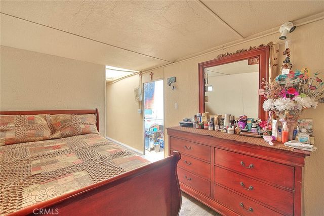 11525 Cactus Road, Phelan, CA 92371