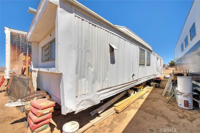 11525 Cactus Road, Phelan, CA 92371
