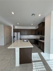 5672 Sartorial Street, Las Vegas, NV 89118
