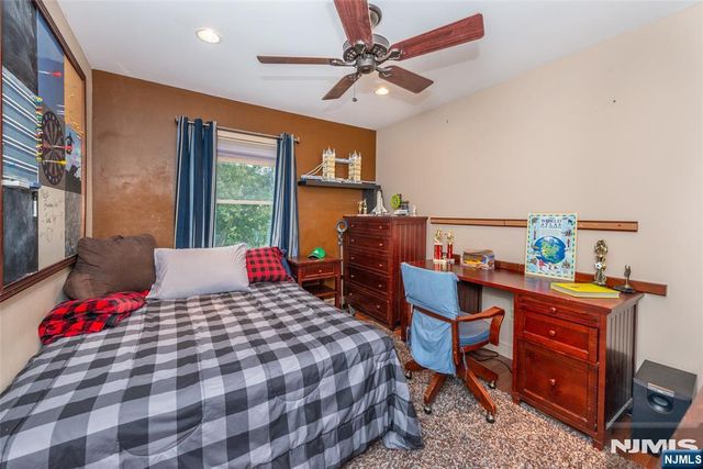 86 Point View Parkway, Wayne, NJ 07470