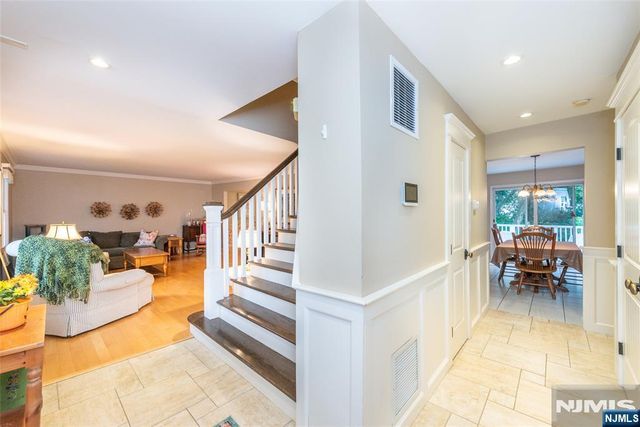 86 Point View Parkway, Wayne, NJ 07470