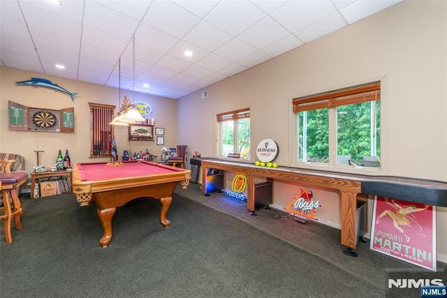 86 Point View Parkway, Wayne, NJ 07470