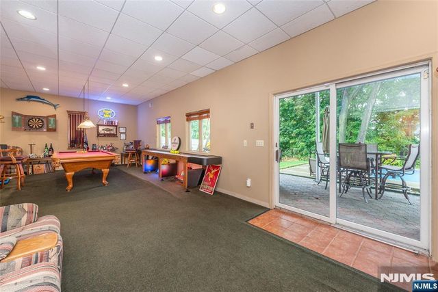 86 Point View Parkway, Wayne, NJ 07470