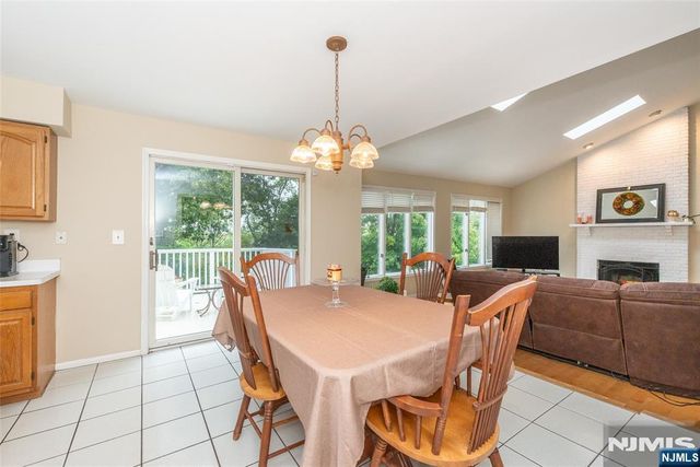 86 Point View Parkway, Wayne, NJ 07470